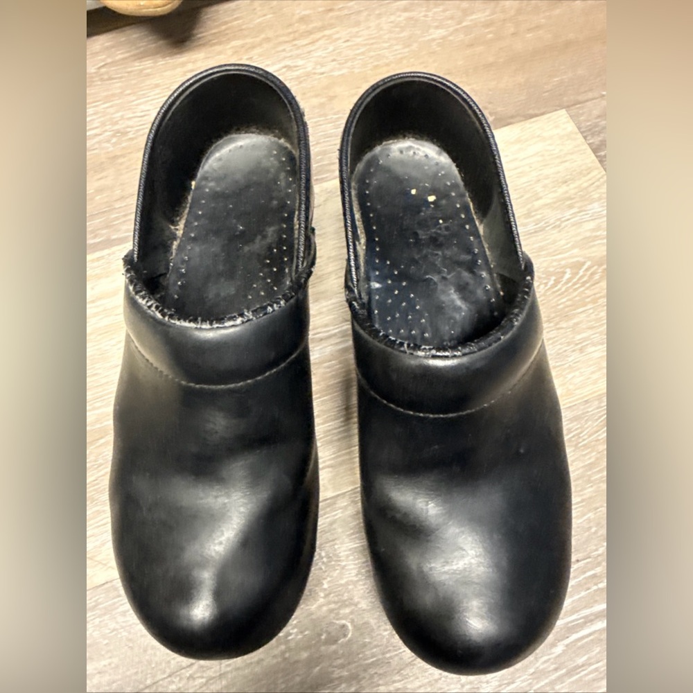 Dansko Solid Black Slip On Leather Size EUR 36 Mule Style Women's